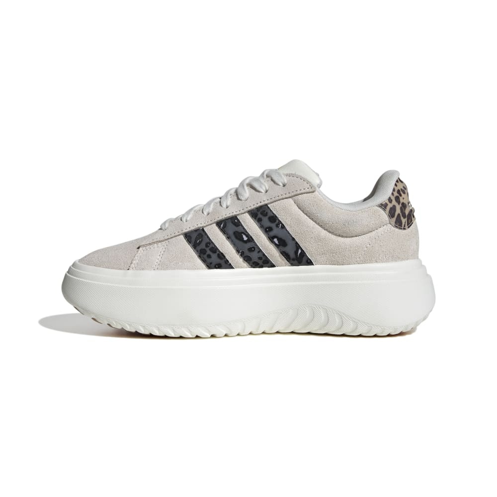 アディダス（adidas）（レディース）スニーカー グランドコートプラットフォームスウェード ライトグレー IE3620 カジュアル スポーツシューズ 厚底 登校 通学
