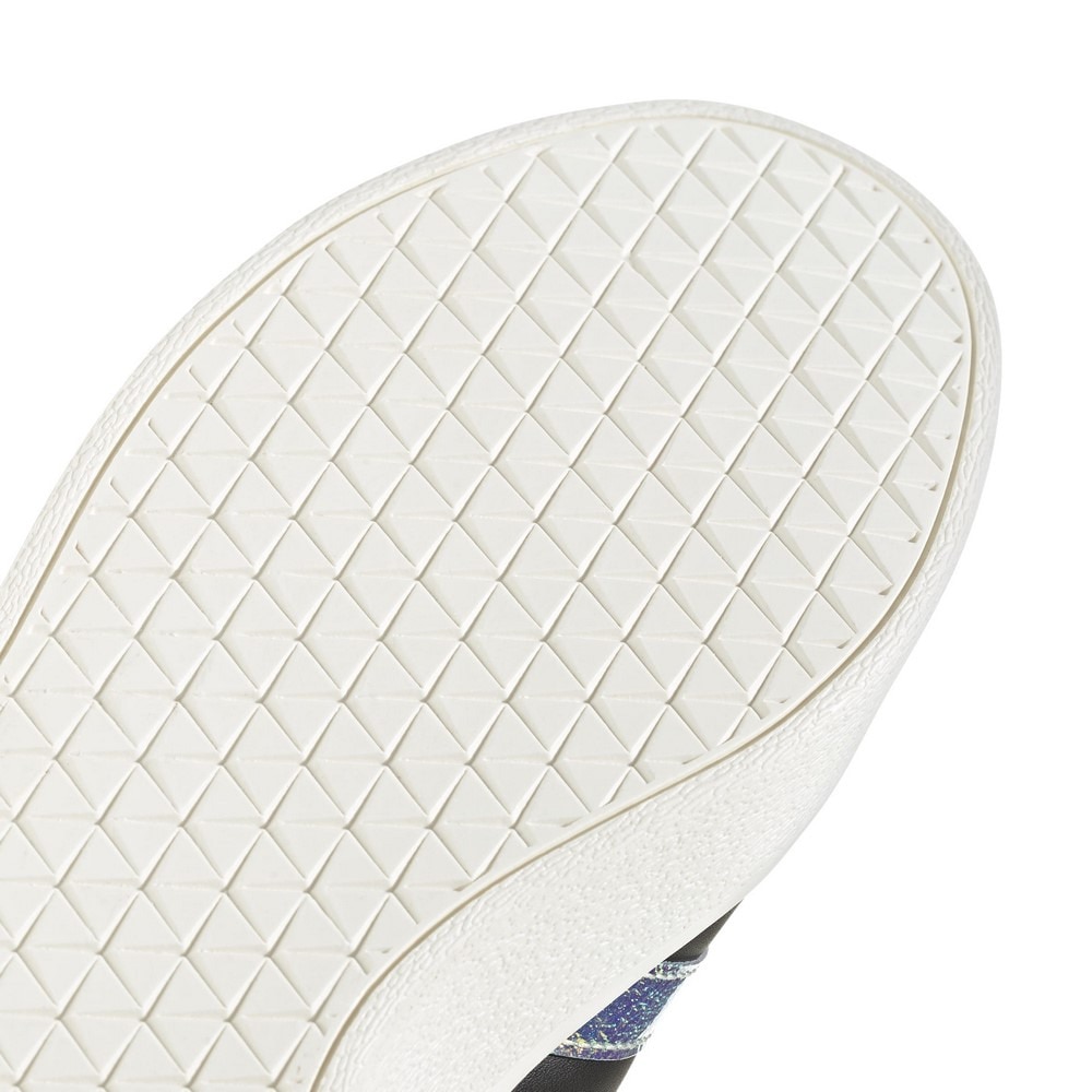 アディダス（adidas）（レディース）スニーカー スポーツシューズ VLコート・ベース JQ3064