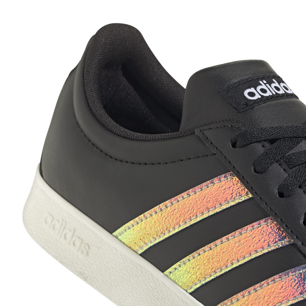 アディダス（adidas）（レディース）スニーカー スポーツシューズ VLコート・ベース JQ3064
