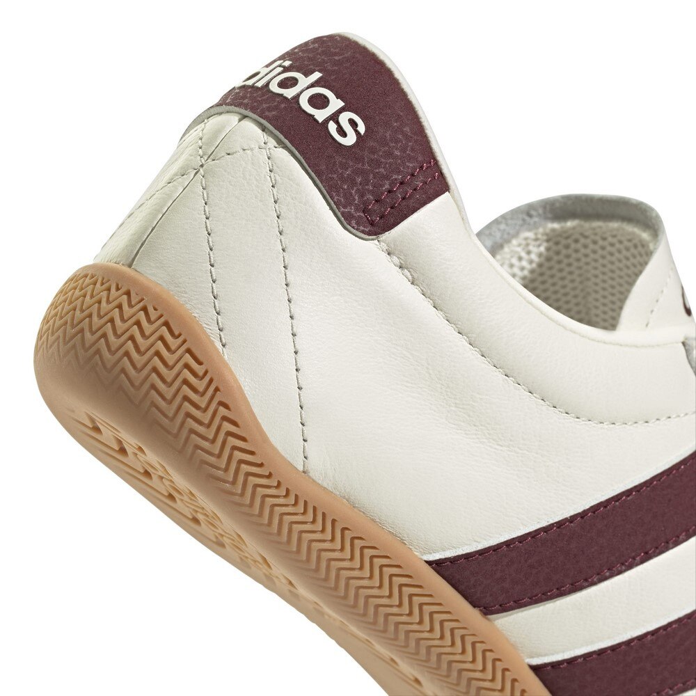 アディダス（adidas）（レディース）スニーカー スポーツシューズ グランドコート ロー JQ9687