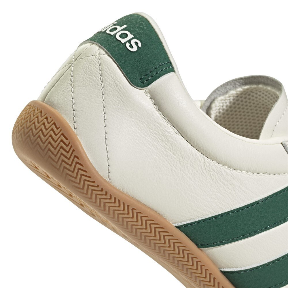 アディダス（adidas）（レディース）スニーカー スポーツシューズ グランドコート ロー JQ9690