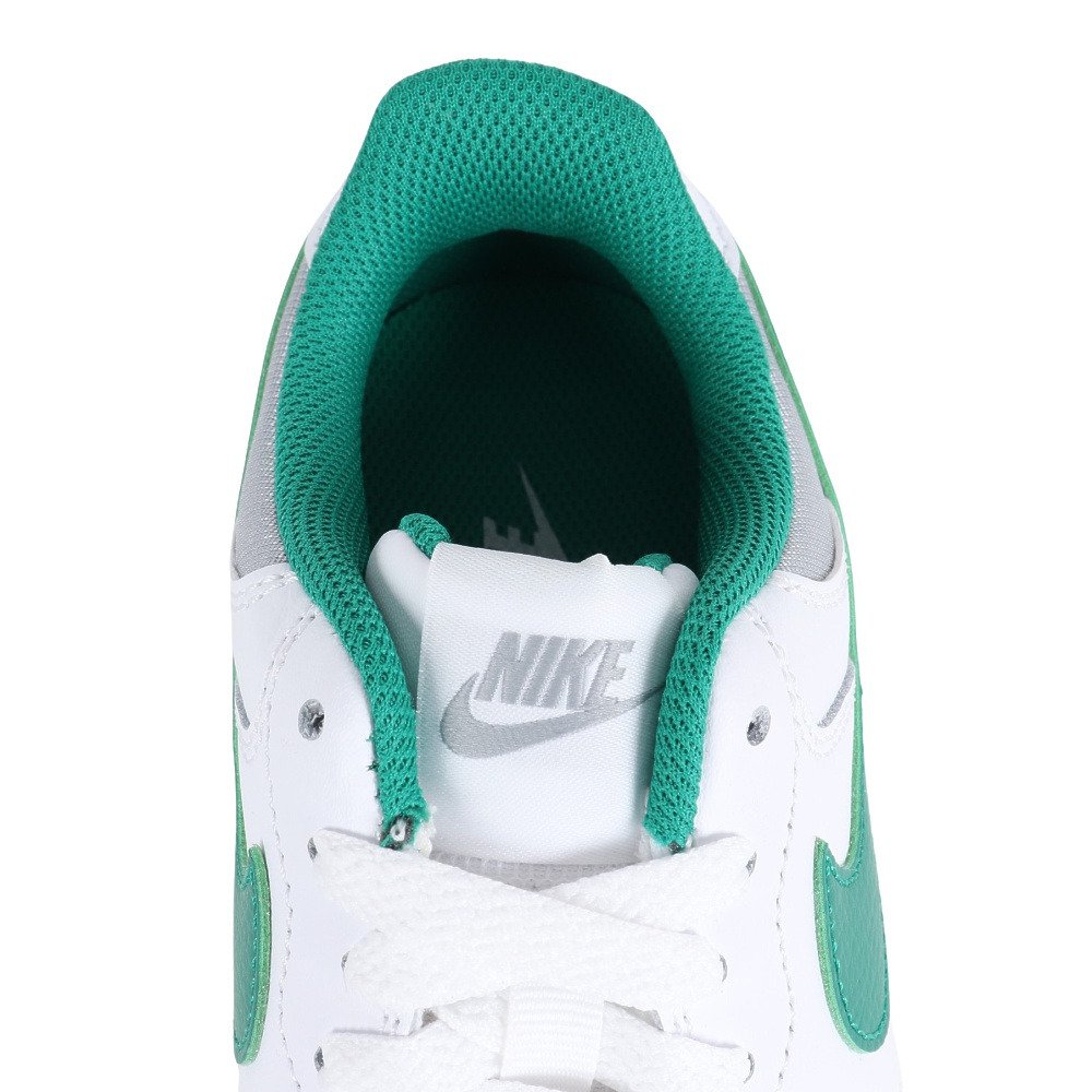 ナイキ（NIKE）（レディース）スニーカー スポーツシューズ ガンマ フォース DX9176-106