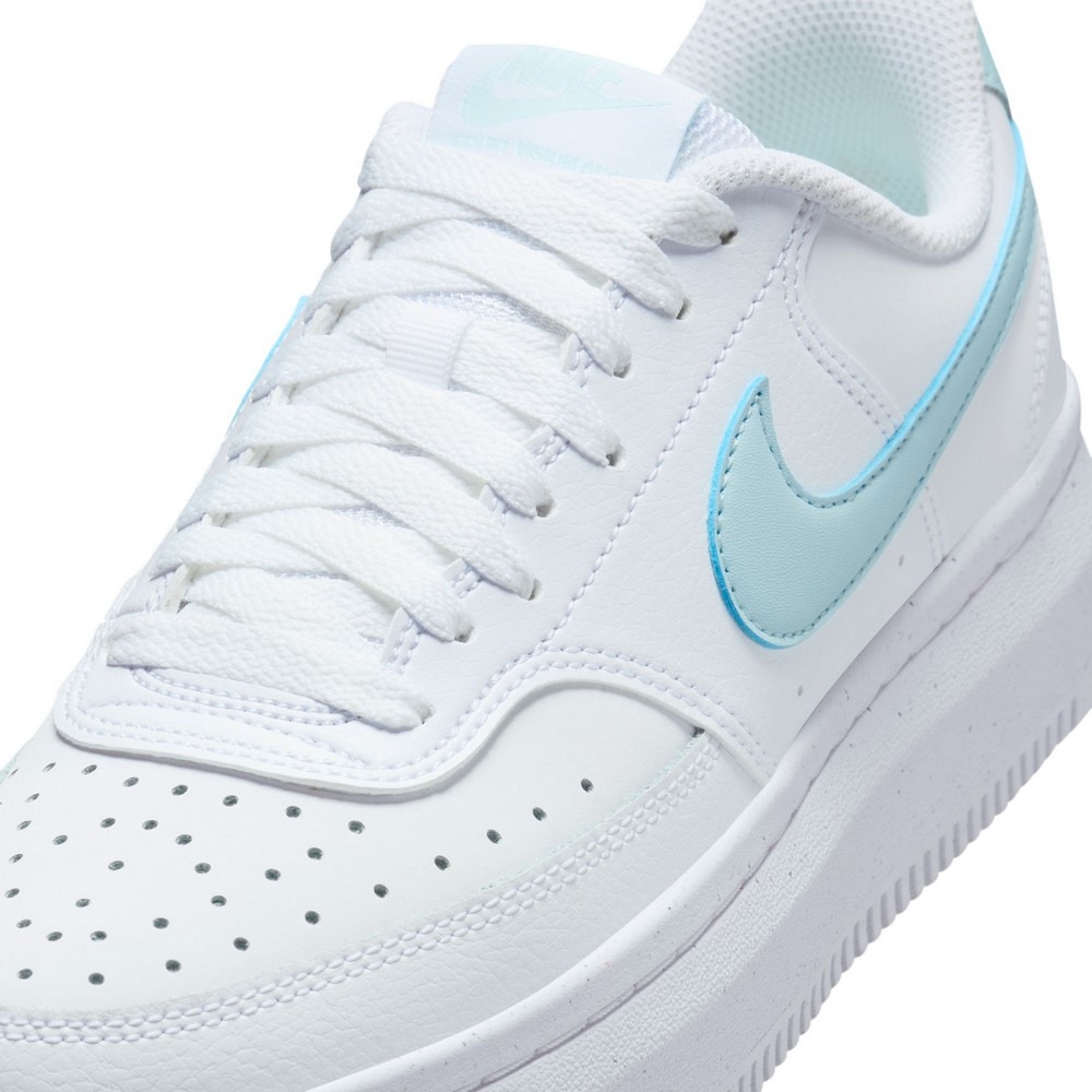 ナイキ（NIKE）（レディース）スニーカー コートビジョンアルタ ホワイト ブルー DZ5394-101 スポーツシューズ カジュアル 耐久性 厚底 シンプル タウン