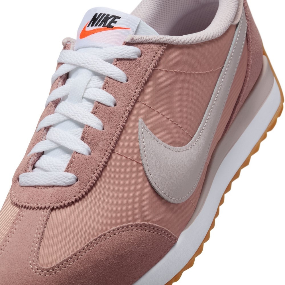 ナイキ（NIKE）（レディース）スニーカー スポーツシューズ パシフィック サーモンピンク HM4771-603 スポーツ カジュアルシューズ 耐久性