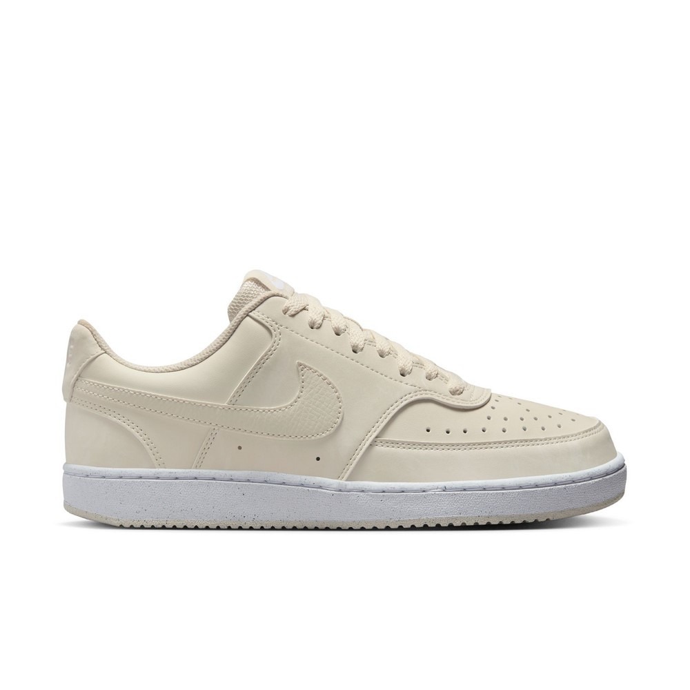 ナイキ（NIKE）（レディース）スニーカー スポーツシューズ コート ビジョン LO NN ベージュ HQ4377-100 スポーツ カジュアルシューズ 耐久性