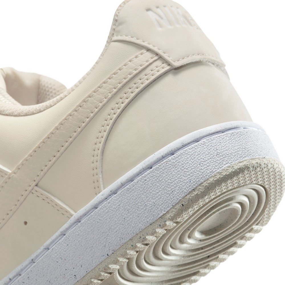ナイキ（NIKE）（レディース）スニーカー スポーツシューズ コート ビジョン LO NN ベージュ HQ4377-100 スポーツ カジュアルシューズ 耐久性