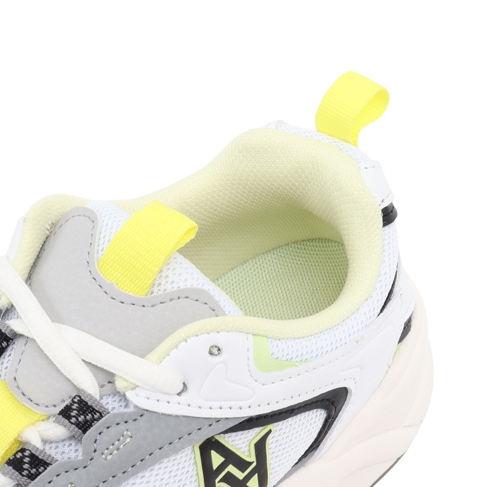 アキクラシック（AKIII CLASSIC）（レディース）スニーカー スポーツシューズ LUCKY RUNNER WHITE/GRAY/BLACK AKC-0105
