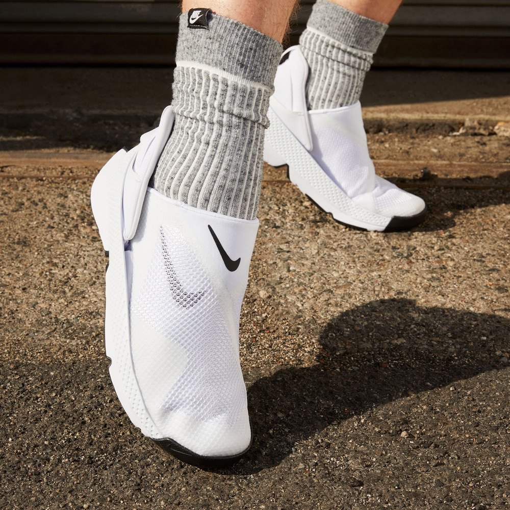 ナイキ（NIKE）（メンズ、レディース）スニーカー スポーツシューズ ゴー フライイーズ イージー オン/オフ DR5540-102 ウィメンズ イージーオン レディース メンズ 軽量 簡単な着脱 白 ホワイト