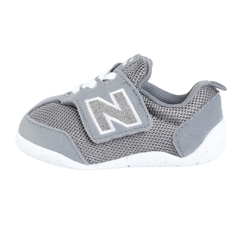 ニューバランス（new balance）（キッズ）キッズシューズ NEW-B FIRST グレー NW1STGRW ファーストシューズ 面ファスナー 屈曲性 脱ぎ履きしやすい かわいい