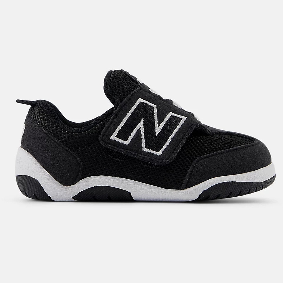 ニューバランス（new balance）（キッズ）ジュニアスニーカー ボーイズ スポーツシューズ NEW-B FIRST NW1STBK W