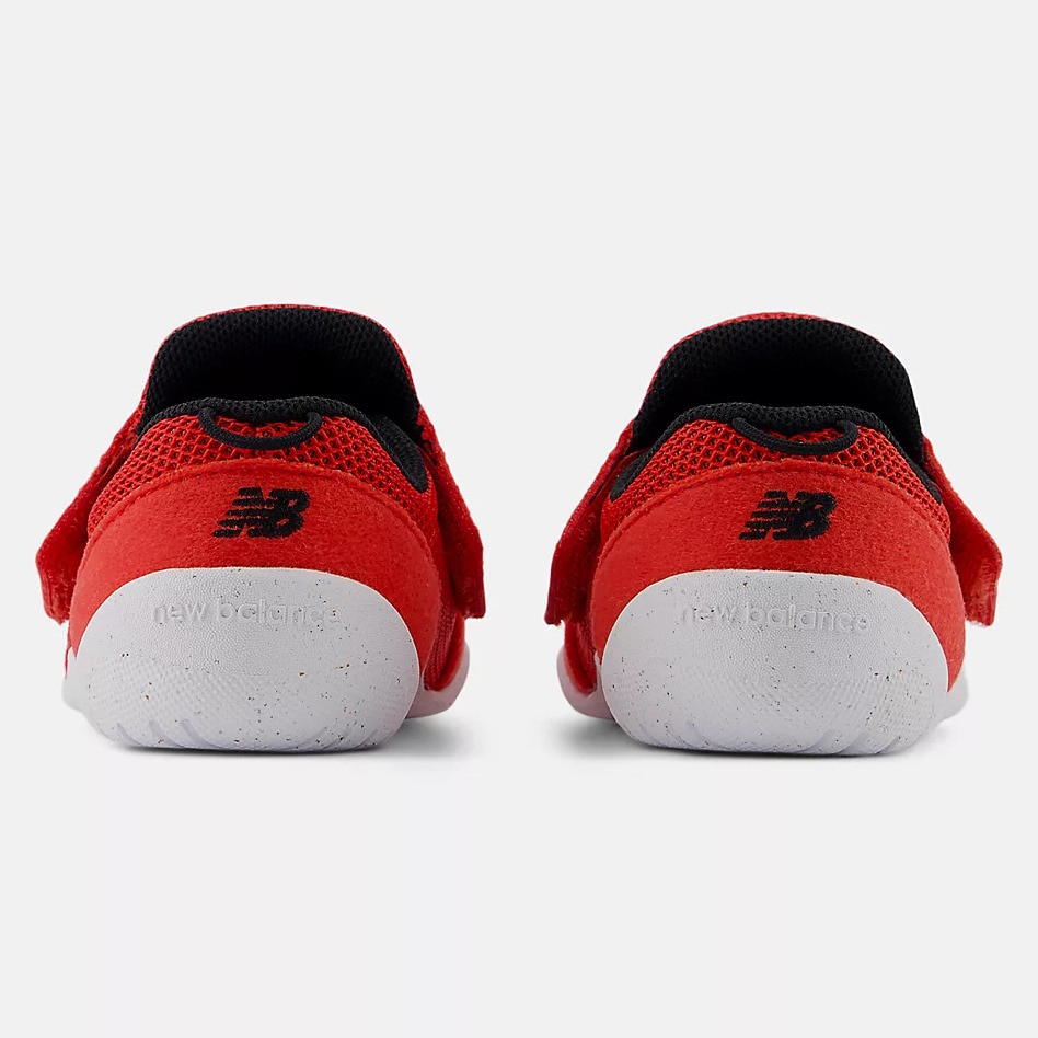 ニューバランス（new balance）（キッズ）ジュニアスニーカー ボーイズ スポーツシューズ NEW-B FIRST NW1STRD W