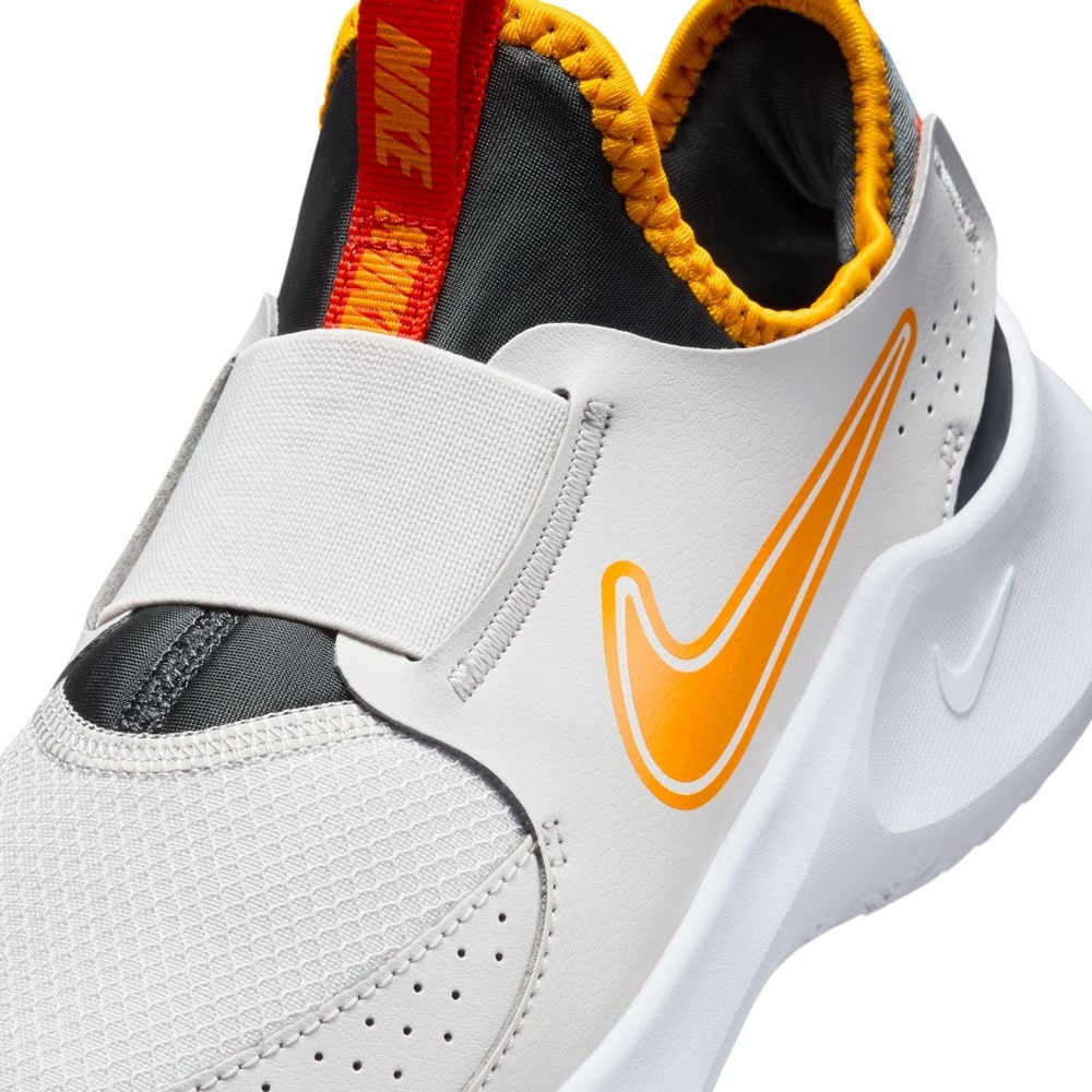 ナイキ（NIKE）（キッズ）ジュニアスニーカー スポーツシューズ フレックス ランナー 3 GS FN1294-009