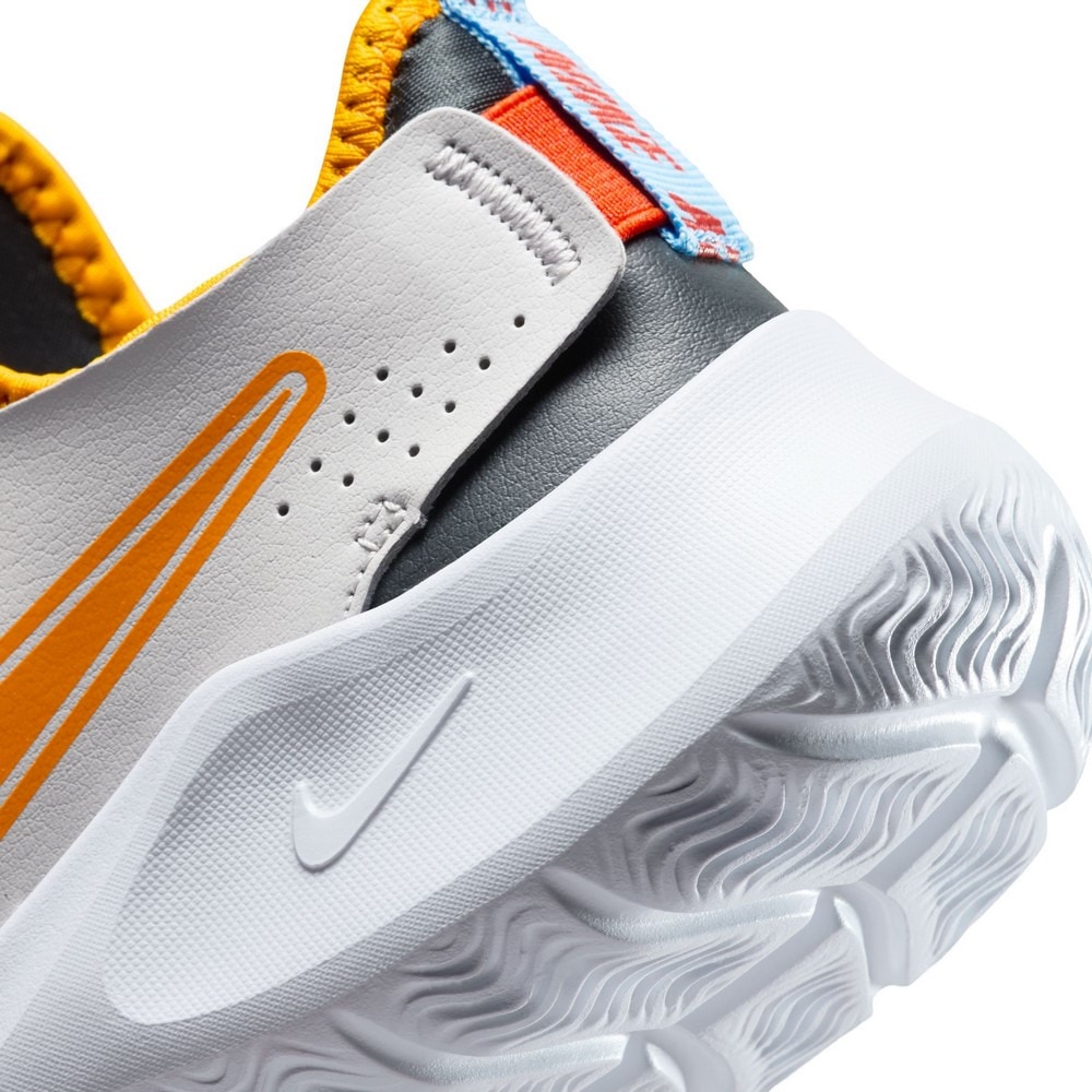 ナイキ（NIKE）（キッズ）ジュニアスニーカー スポーツシューズ フレックス ランナー 3 GS FN1294-009