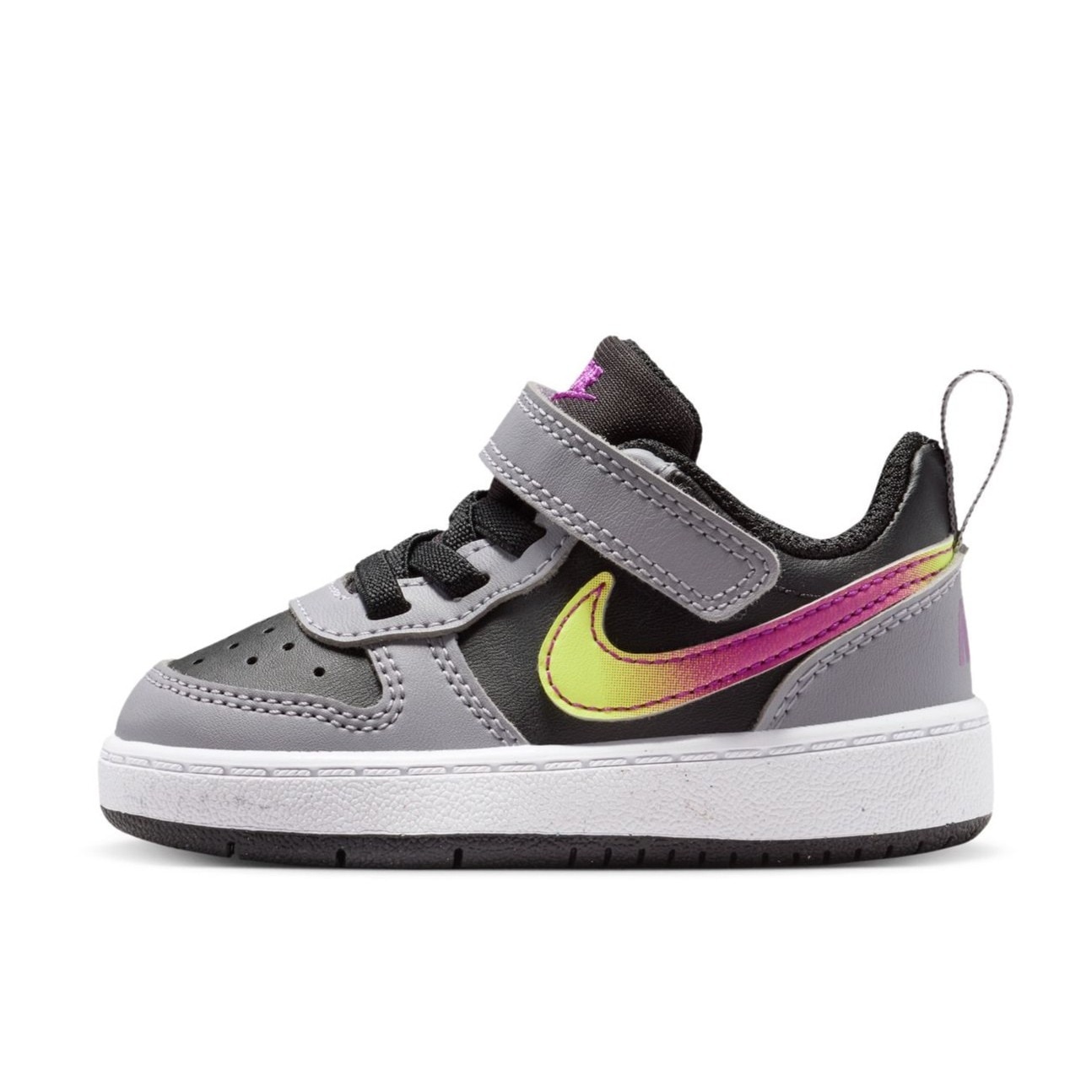 ナイキ（NIKE）（キッズ）ジュニアスニーカー ボーイズ スポーツシューズ コート ボロー LOW リクラフト TD IO6964-001