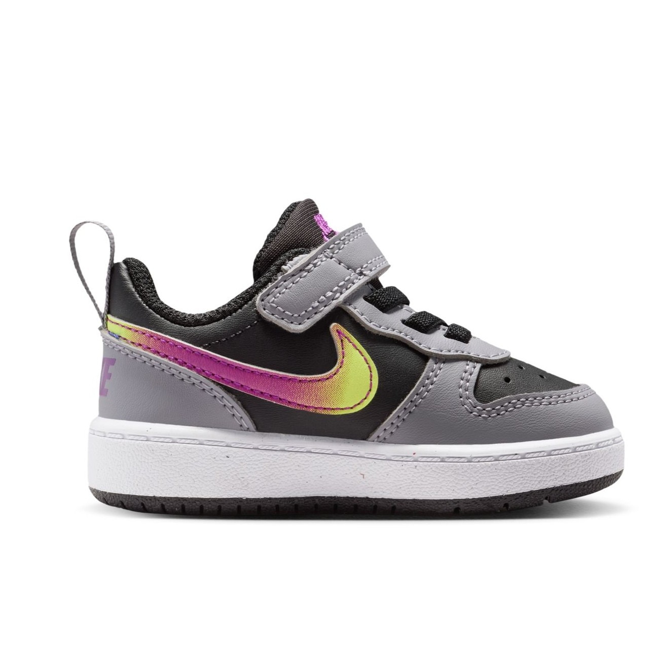 ナイキ（NIKE）（キッズ）ジュニアスニーカー ボーイズ スポーツシューズ コート ボロー LOW リクラフト TD IO6964-001