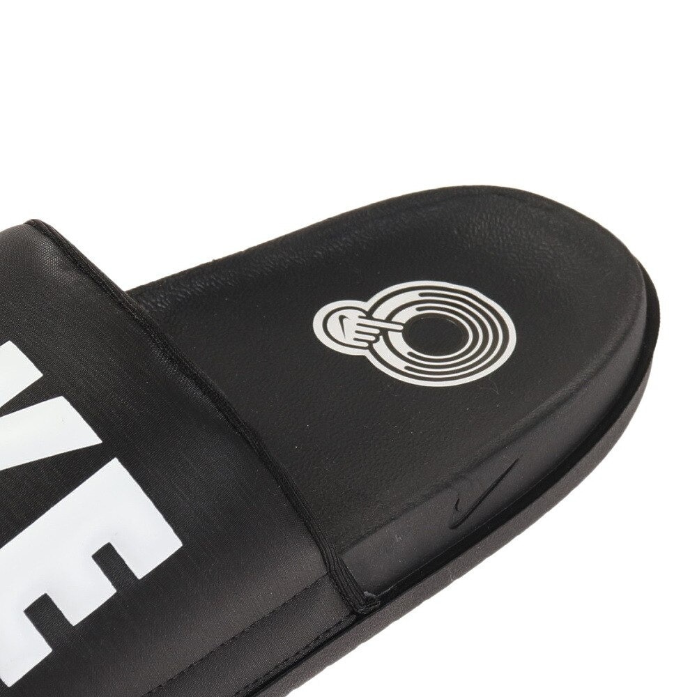 ナイキ（NIKE）（メンズ）スポーツサンダル オフコート スライド ブラック ホワイト BQ4639-012 プール ビーチ レジャー クルーダウン 軽量