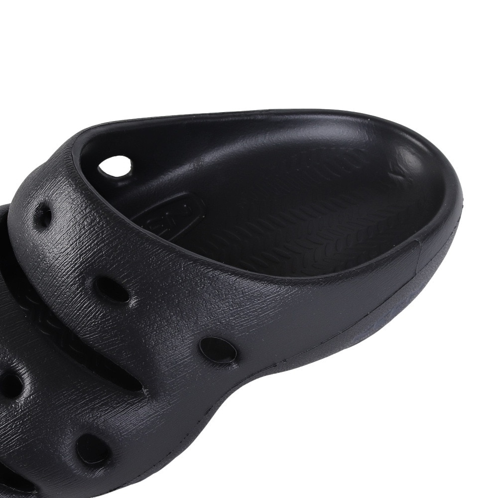 キーン（KEEN）（メンズ）サンダル ヨギ ブラック 1028957 シャワーサンダル 軽量 クッション性 通気性 抗菌防臭加工 タウン レジャー プール