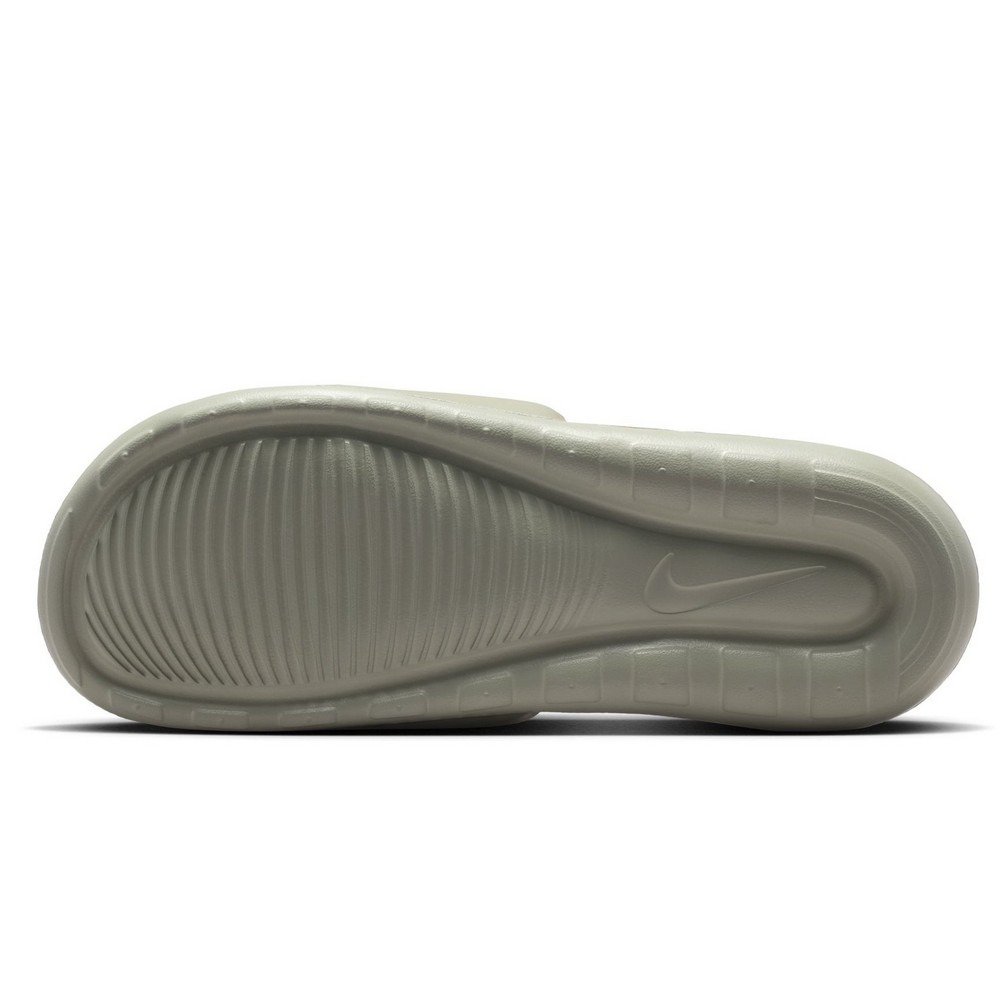ナイキ（NIKE）（メンズ）シャワーサンダル ビクトリー ワン スライド