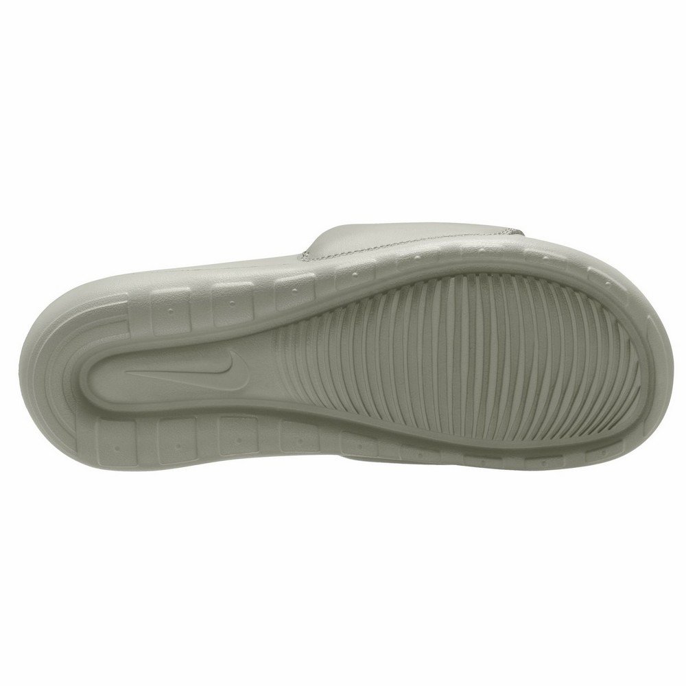 ナイキ（NIKE）（メンズ）シャワーサンダル ビクトリー ワン スライド