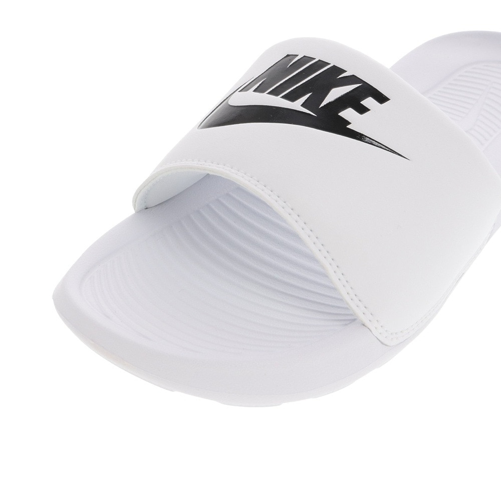 ナイキ（NIKE）（レディース）サンダル ビクトリー ワン スライド ホワイト CN9677-100 シャワーサンダル プール ビーチ タウン レジャー 軽量 快適性