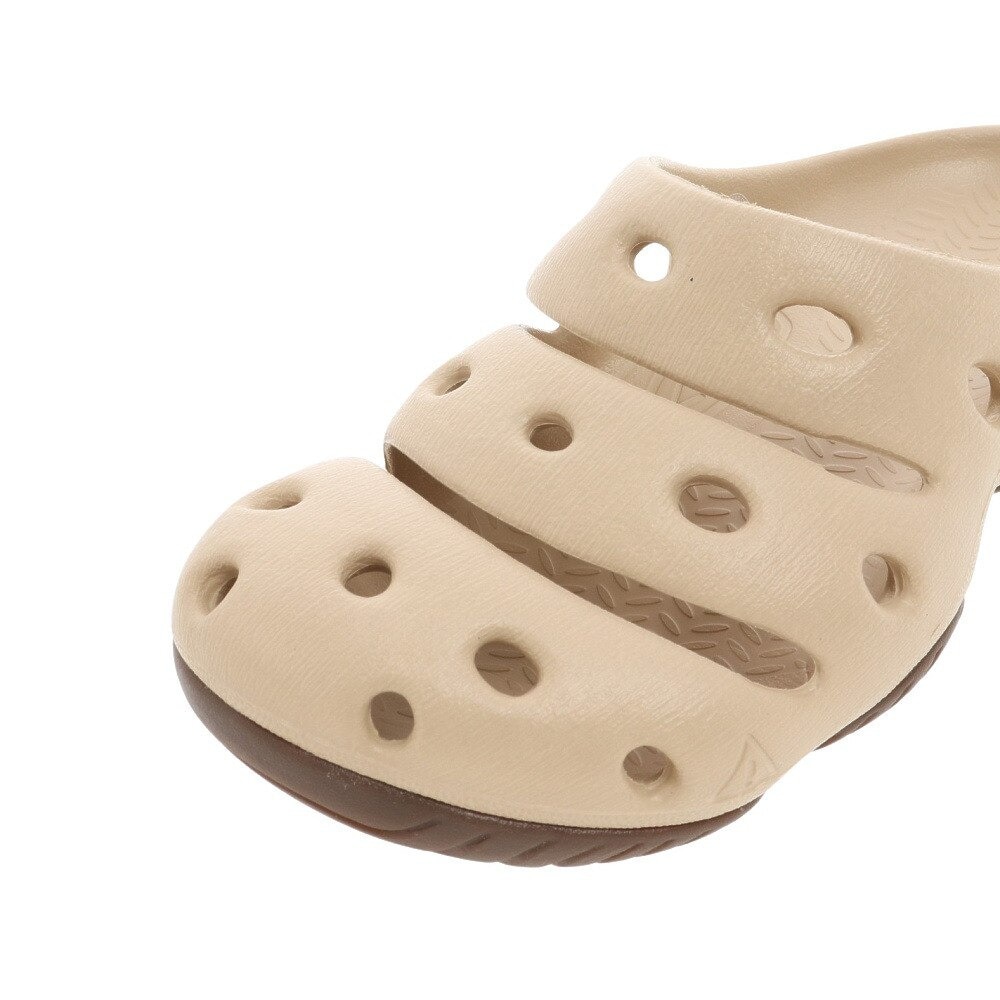 キーン（KEEN）（レディース）サンダル YOGUI ヨギ ベージュ 1026247 シャワサン 軽量 屈曲性 通気性 アウトドア レジャー タウン 日常履き
