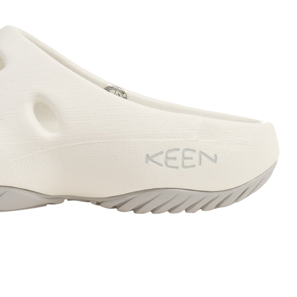 キーン（KEEN）（レディース）スポーツサンダル ヨギ ホワイト 1027359 シャワーサンダル 軽量 クッション レジャー プール ビーチ