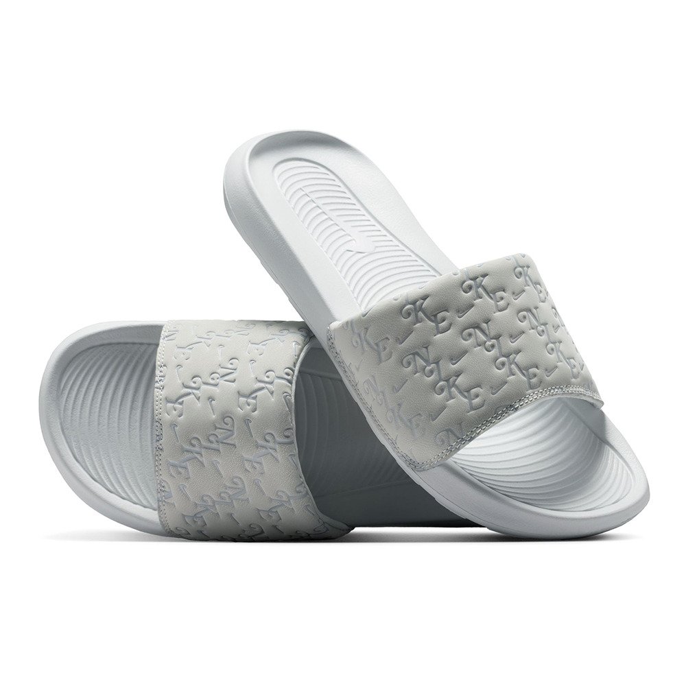 ナイキ（NIKE）（レディース）シャワーサンダル ビクトリー ワン
