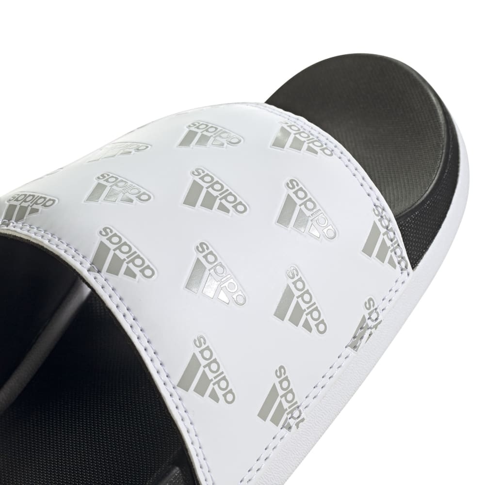 アディダス（adidas）（メンズ、レディース）スポーツサンダル アディレッタコンフォートサンダル ホワイト GV9737 シャワーサンダル スリッポン 軽量 タウン