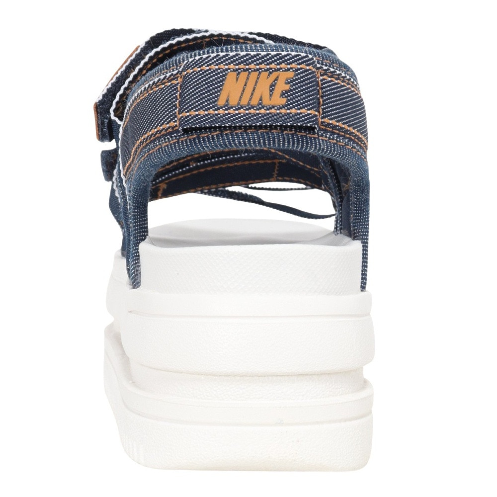 ナイキ（NIKE）（レディース）サンダル アイコン クラシック ホワイト ネイビー FQ8701-400 ストラップサンダル デニムストラップ 面ファスナー クッション性