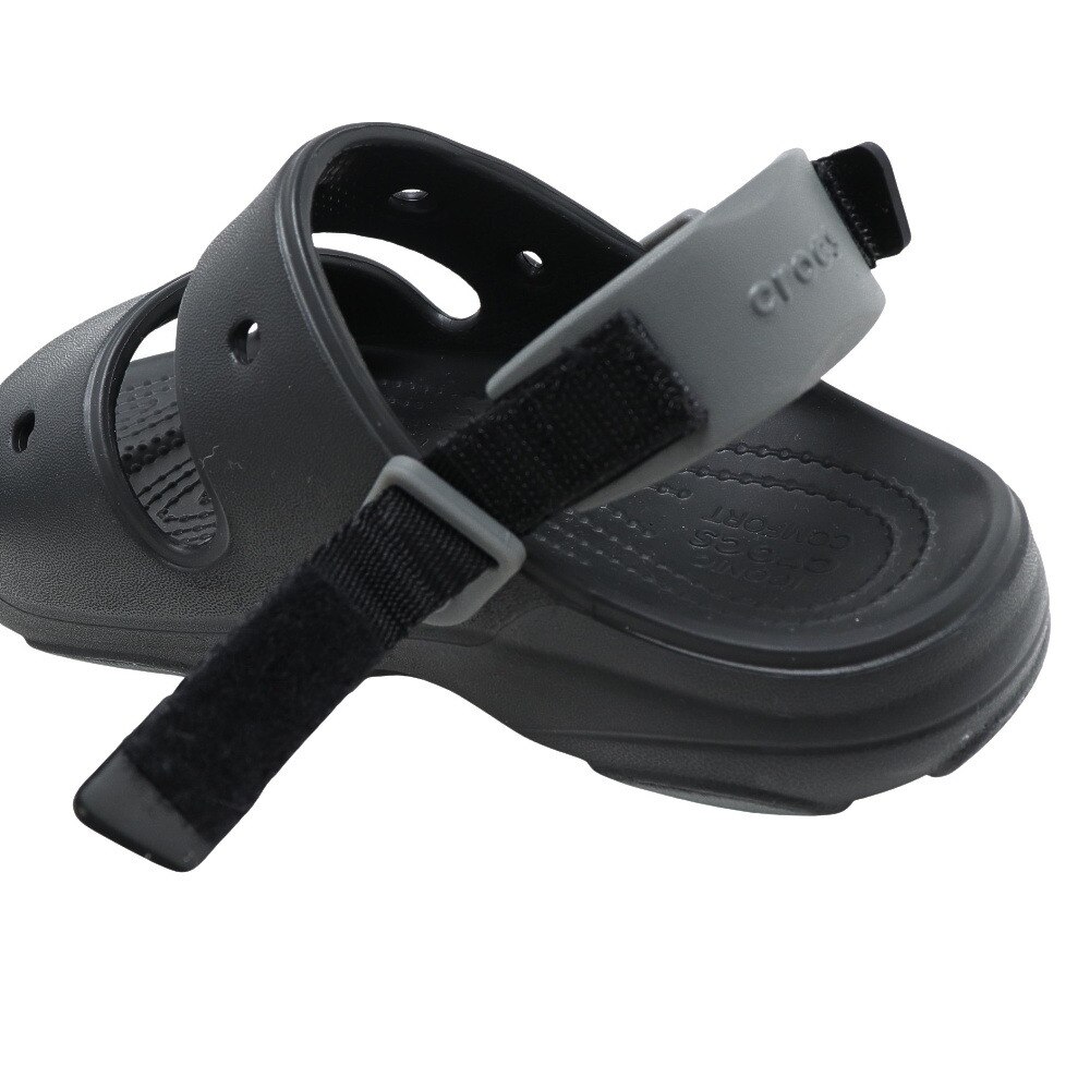 クロックス（crocs）（キッズ）スポーツサンダル クラシック オールテレイン ブラック 207707-001-2022 ストラップサンダル レジャー プール クッション性 