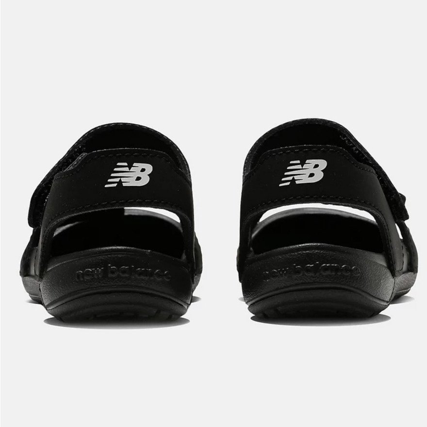 ニューバランス（new balance）（キッズ）ジュニアストラップサンダル