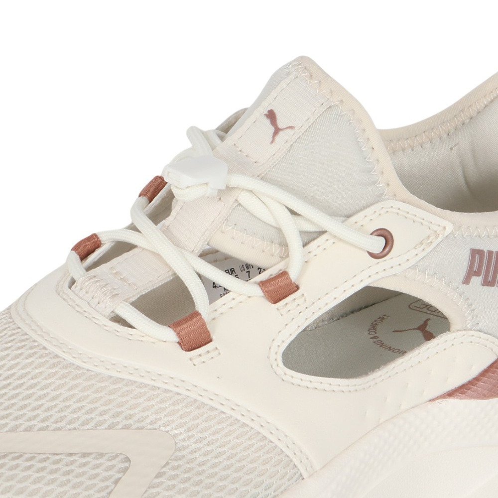 新品ウェアM&新品ヘッドカバー&プーマシューズ22.5 プーマ（PUMA）（レディース）ランニングシューズ ソフトライド メイブ