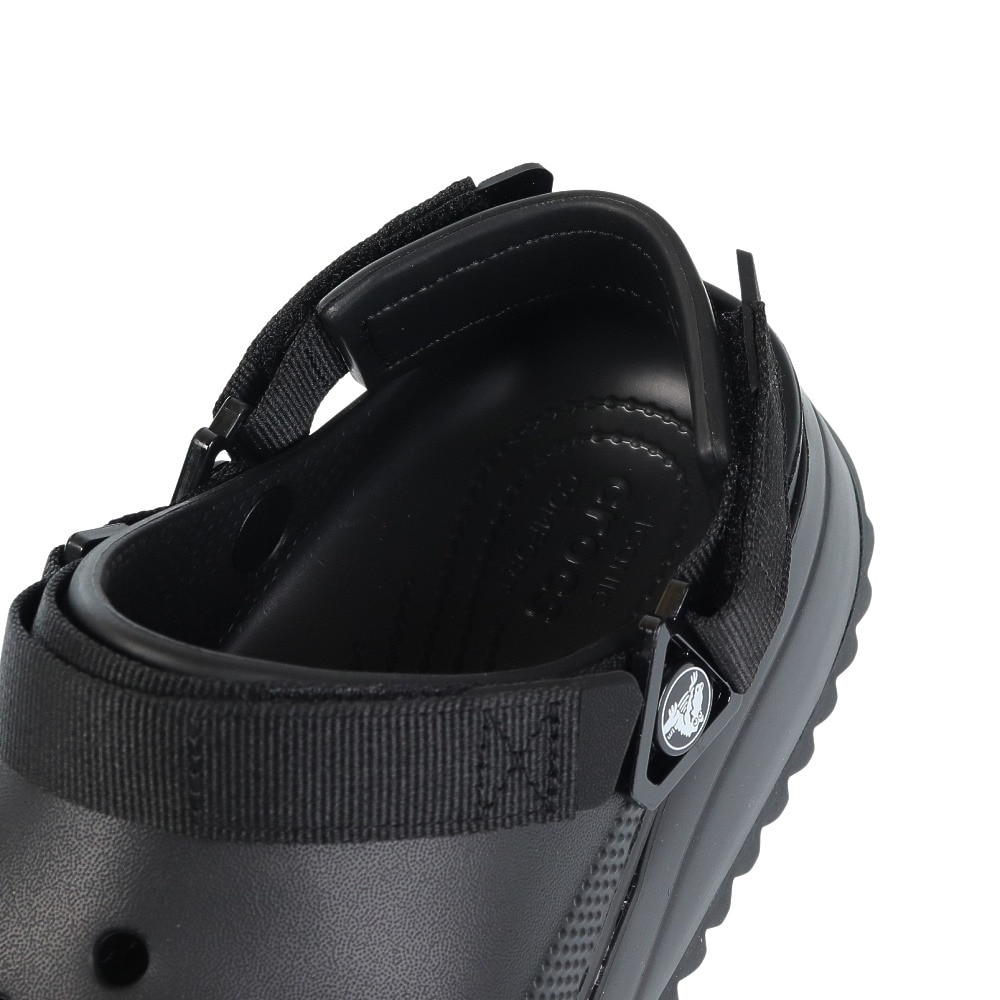 クロックス（crocs）（メンズ、レディース）スポーツサンダル クラシック ハイカー クロッグ ブラック 206772-060-2023 シャワサン レジャー 軽量 厚底 サボサンダル