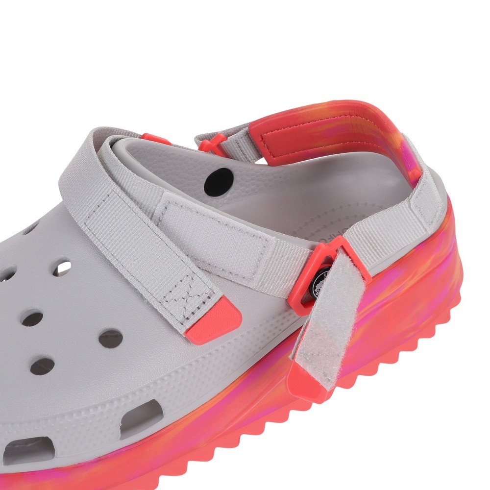 クロックス（crocs）（メンズ）スポーツサンダル クラシック ハイカー クロッグ シルバー 206772-1FS-2023 シャワサン レジャー 軽量 厚底 サボサンダル