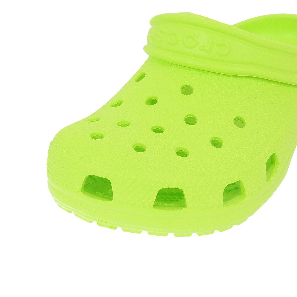 クロックス（crocs）（キッズ）スポーツサンダル クラシック クロッグ キッズ Lime フラッシュグリーン 206991-3UH-2023 レジャー プール 軽量