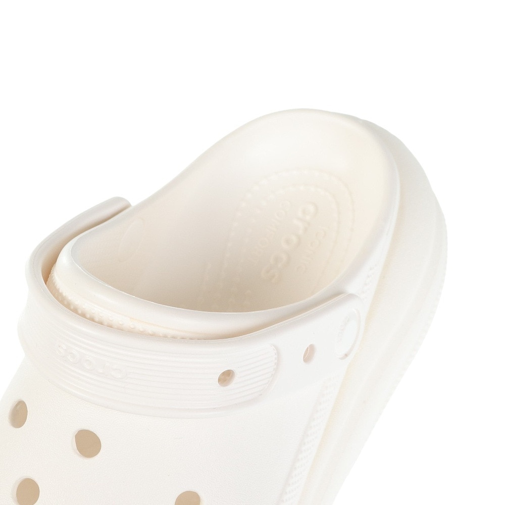 クロックス（crocs）（レディース）スポーツサンダル クラッシュ クロッグ ホワイト 207521-100-2023 シャワサン レジャー プール ビーチ タウン 厚底
