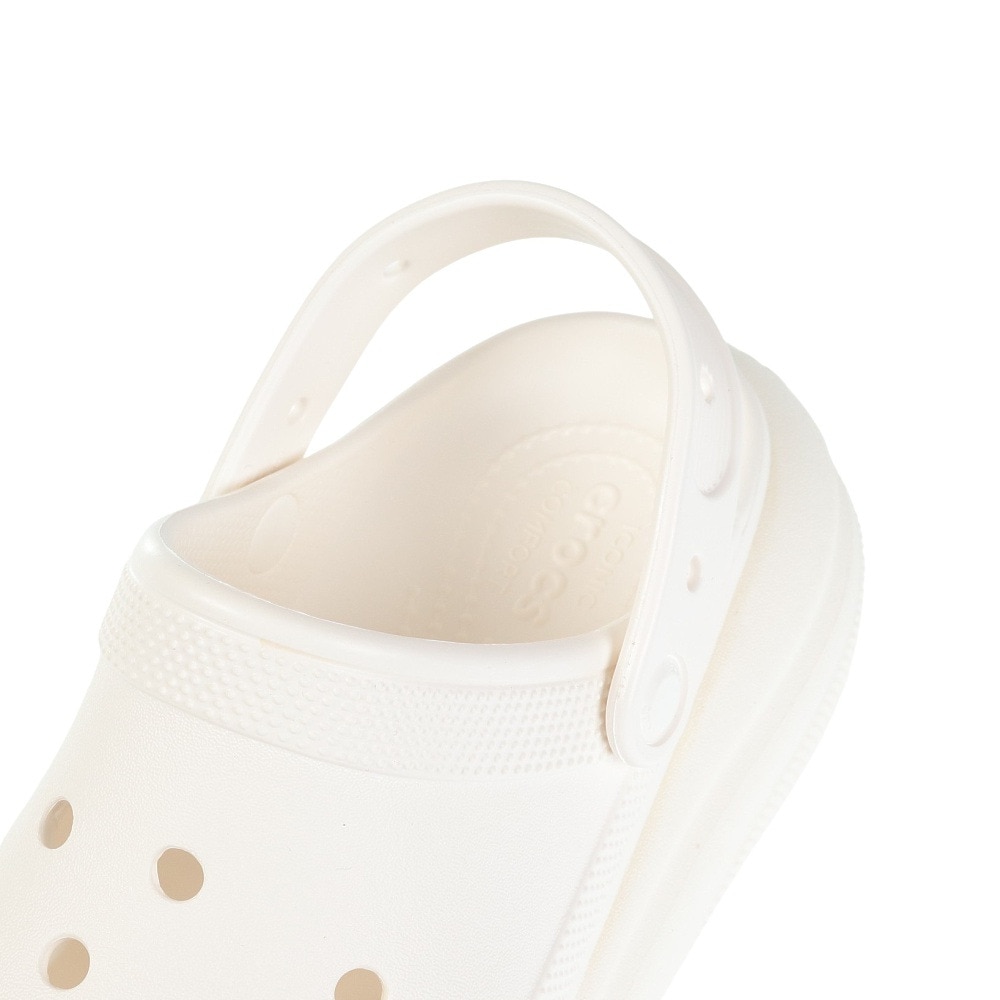 クロックス（crocs）（レディース）スポーツサンダル クラッシュ クロッグ ホワイト 207521-100-2023 シャワサン レジャー プール ビーチ タウン 厚底