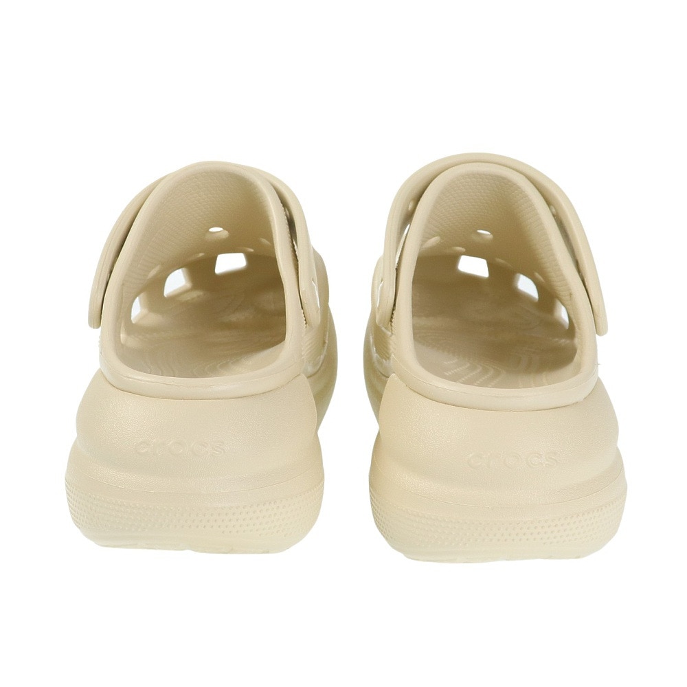 クロックス（crocs）（レディース）スポーツサンダル クラッシュ クロッグ 207521-2Y2-2023 シャワサン レジャー プール ビーチ タウン 厚底