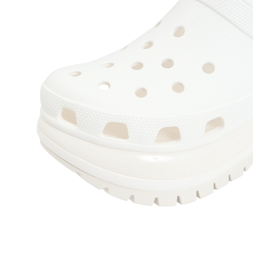 クロックス（crocs）（メンズ、レディース）サンダル メガ クラッシュ クロッグ 207988-100-2024