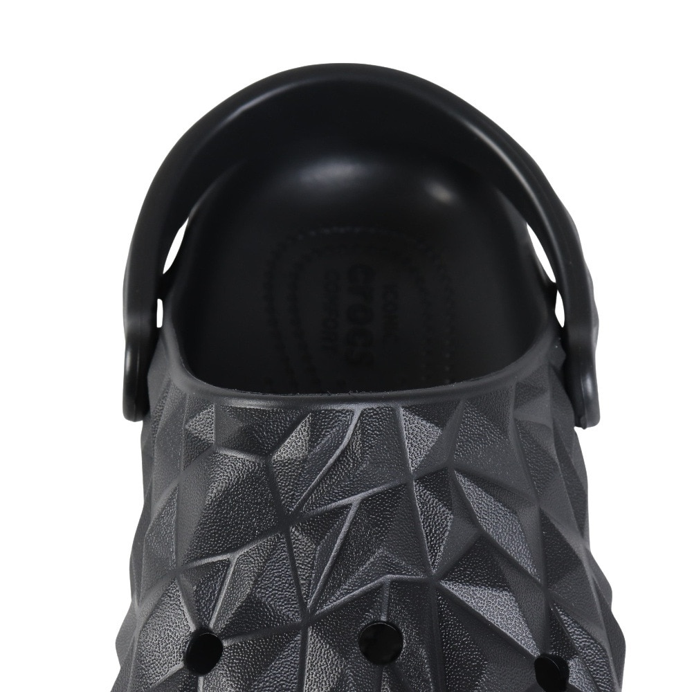 クロックス（crocs）（メンズ、レディース）サンダル クラシック ジオメトリック クロッグ 09563-001-2024