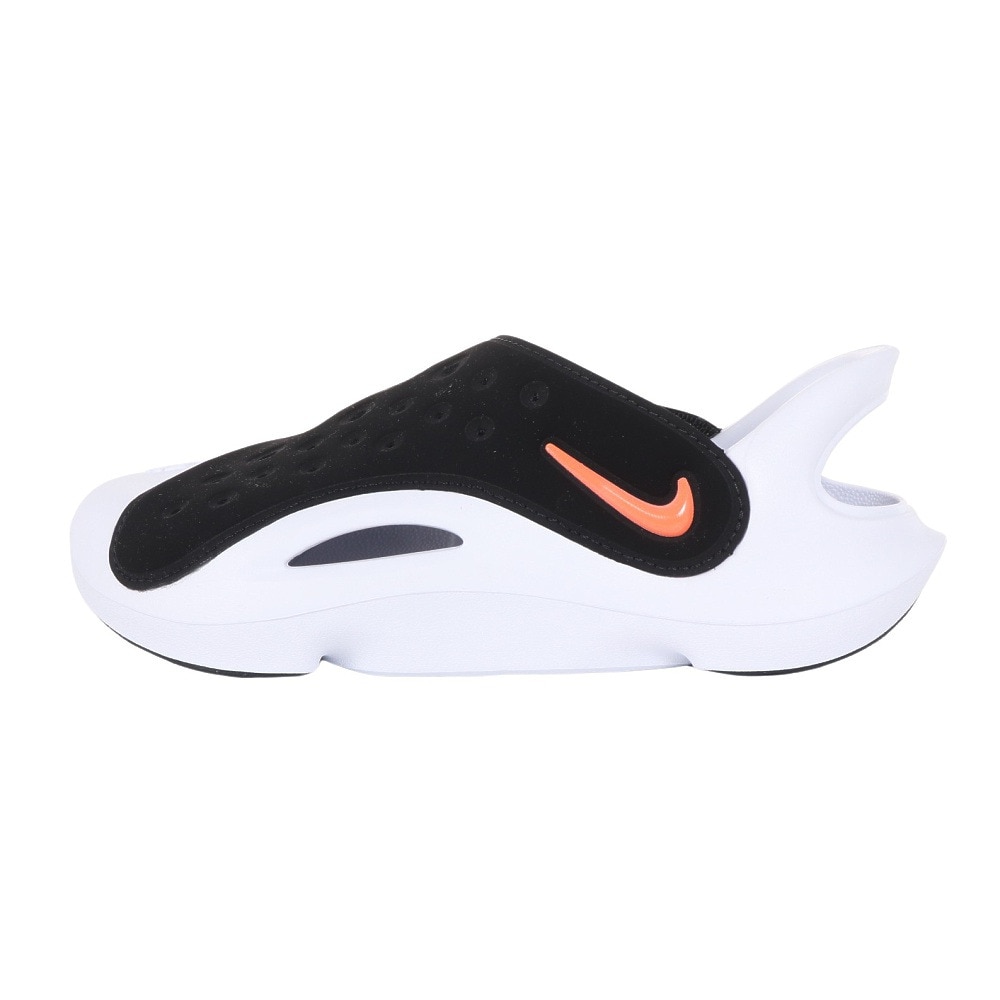 ナイキ（NIKE）（キッズ）ジュニア サンダル アクア スウッシュ ブラック ホワイト FV6363-001  日常履 タウン レジャー プール 耐久性 クッション性