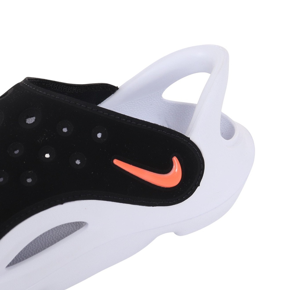 ナイキ（NIKE）（キッズ）ジュニア サンダル アクア スウッシュ ブラック ホワイト FV6363-001  日常履 タウン レジャー プール 耐久性 クッション性