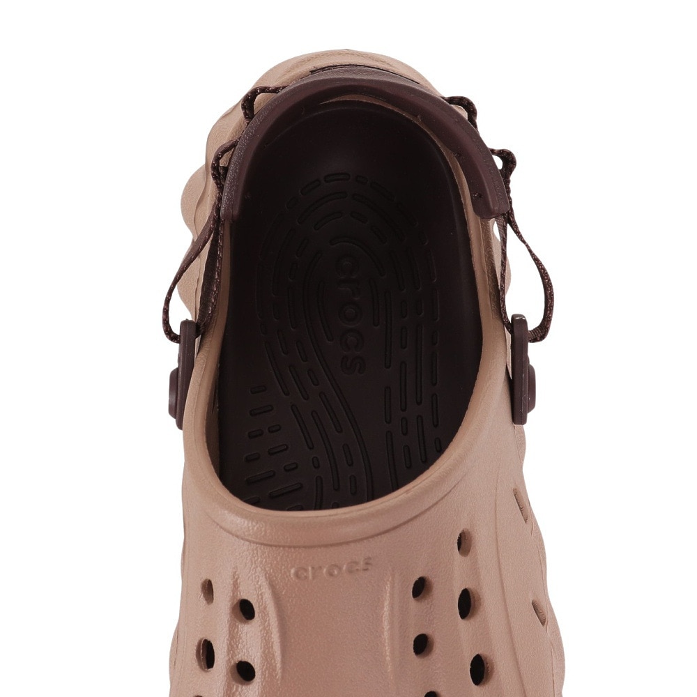 クロックス（crocs）（メンズ、レディース）スポーツサンダル エコークロッグ モカチャ 207937-2Q9 軽量 速乾性 通気性 タウン レジャー 日常履き