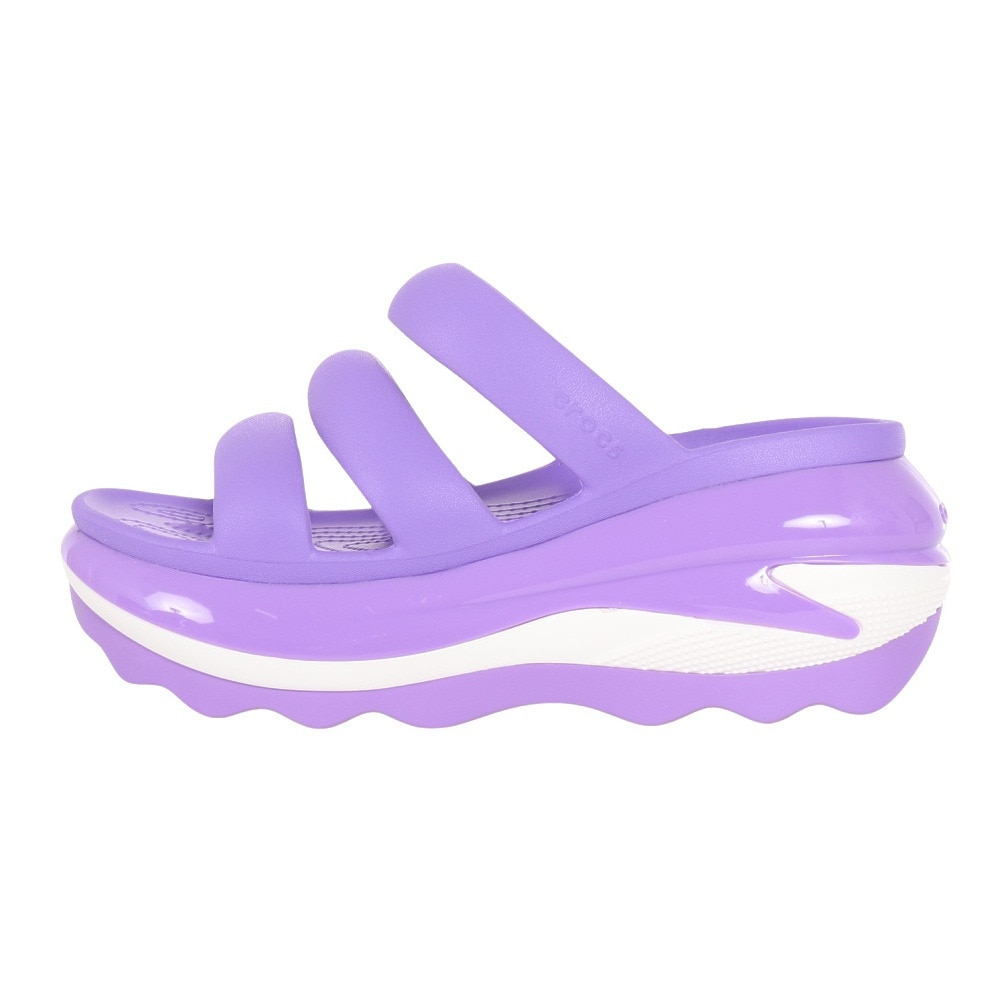 クロックス（crocs）（メンズ、レディース）サンダル メガ クラッシュ トリプルストラップ 209842-5AJ
