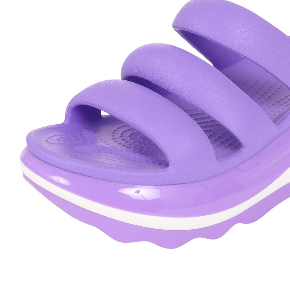 クロックス（crocs）（メンズ、レディース）サンダル メガ クラッシュ トリプルストラップ 209842-5AJ