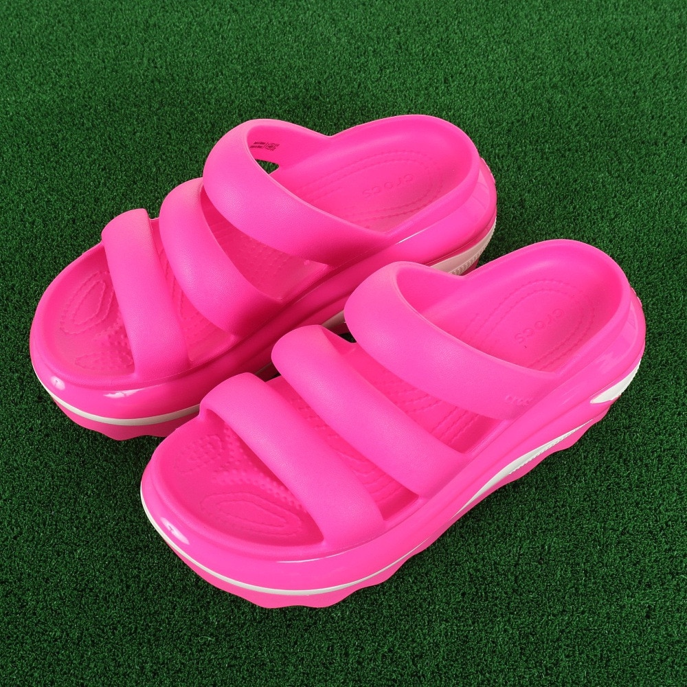 クロックス（crocs）（メンズ、レディース）サンダル メガ クラッシュ トリプルストラップ 209842-6TW