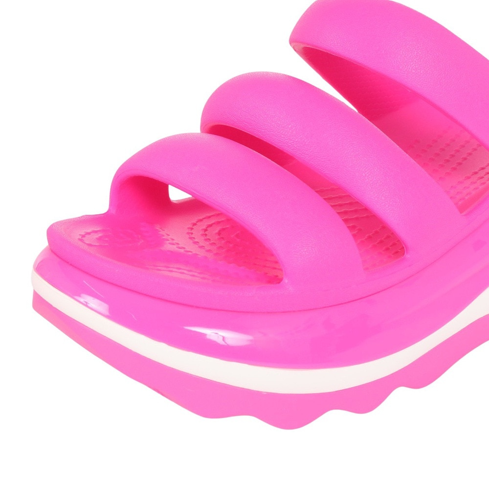クロックス（crocs）（メンズ、レディース）サンダル メガ クラッシュ トリプルストラップ 209842-6TW