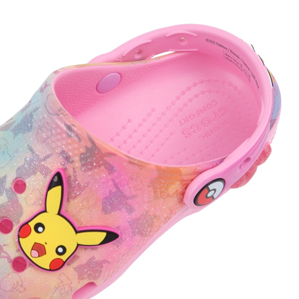 クロックス（crocs）（レディース、キッズ）サンダル ピカチュウ ピンク クラシック クロッグ 211229-90H