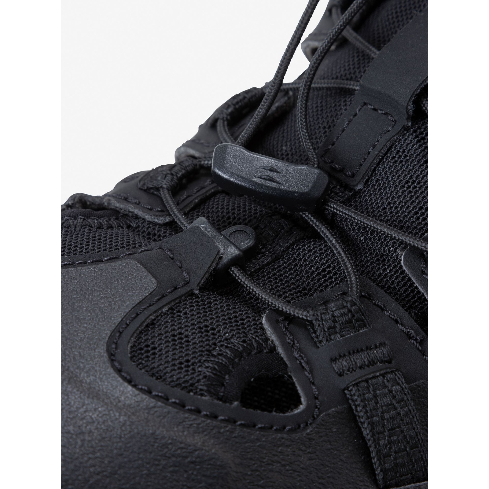 ザ・ノース・フェイス（THE NORTH FACE）（メンズ、レディース）カジュアルシューズ ベクティブ タラバル ブリーズ NF02440 KK