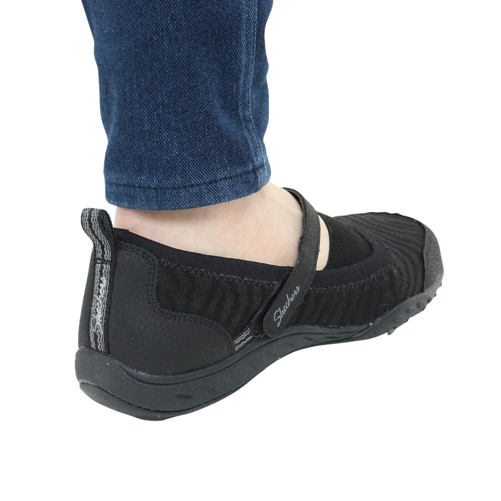 スケッチャーズ（SKECHERS）（レディース）カジュアルシューズ ブリース イージー レディー レーン 100264-BBK スニーカー タウン 通気性 軽量